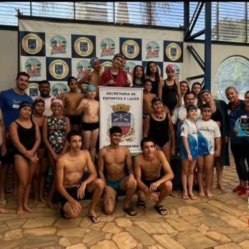 Festival de natação celebra talento e dedicação de atletas em Porto Ferreira