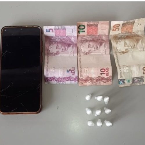 Polícia Militar apreende drogas durante patrulhamento