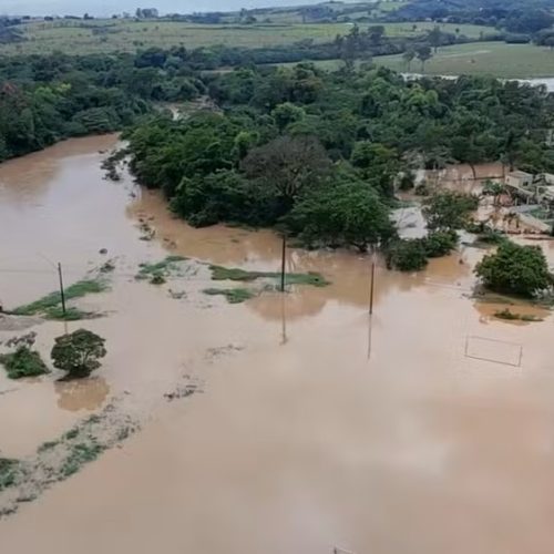 Rio Capivari continua acima do limite e mantém famílias desalojadas em Monte Mor (SP)