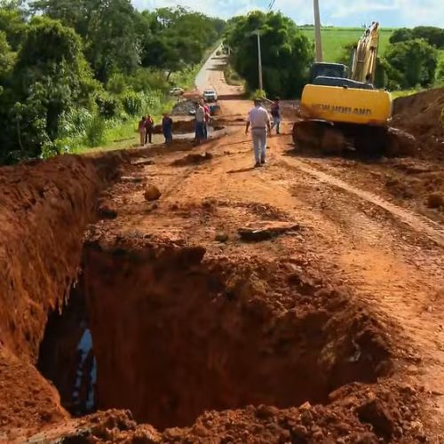 Chuvas provocam bloqueios em estradas e levam Tambaú (SP) a decretar emergência