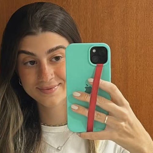 Estagiária da TV Record morre em grave acidente de carro