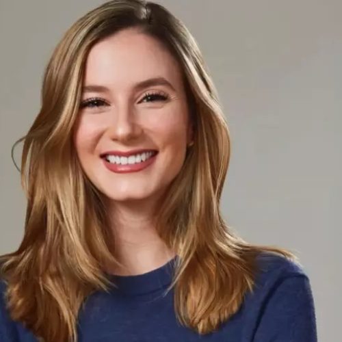 Brasileira de 29 anos se torna bilionária após criar plataforma de apostas