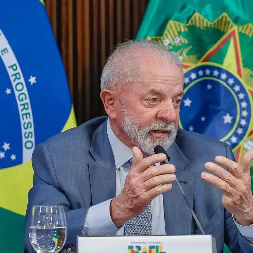 Lula diz que todos os citados em fraudes no INSS serão investigados