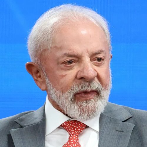 Lula diz que Maduro deve ser julgado na Venezuela e critica ação dos EUA