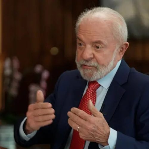 Lula afirma que vetará anistia a Bolsonaro caso o Congresso Nacional aprove a proposta