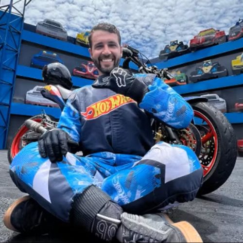 Beto Carrero World suspende show e investiga causas da morte de piloto em apresentação