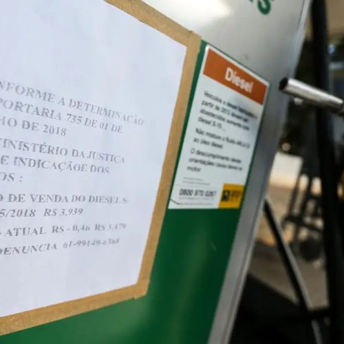 Diesel cai pela quarta vez seguida, mas preço ainda pesa no bolso