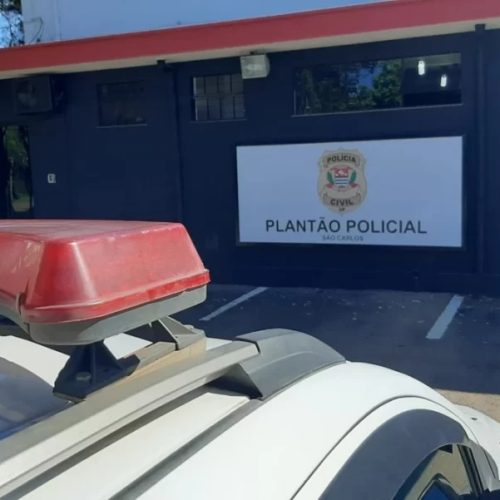 Professor é assaltado por dupla em moto