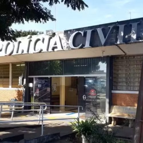 Bala perdida atinge ciclista durante tiroteio entre carros em Porto Ferreira