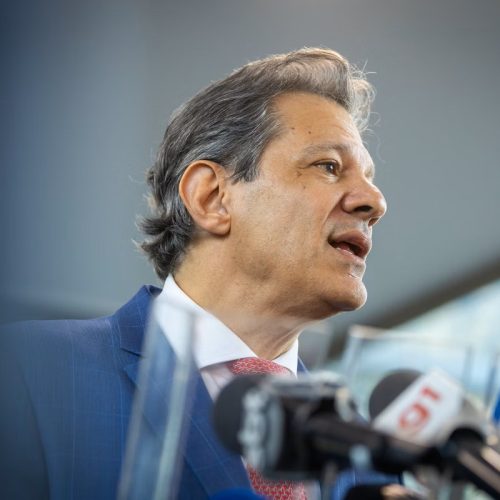 Haddad afirma que grupos criminosos usam empresas nos EUA para lavar dinheiro e enviar armas ao Brasil