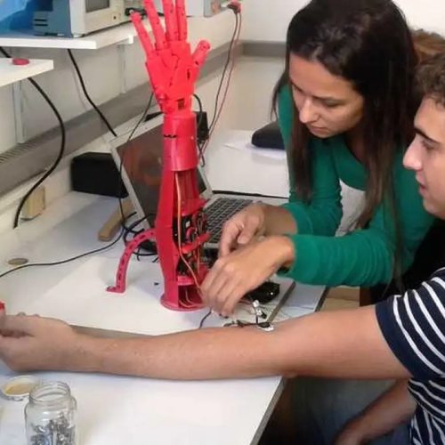Estudo da CNI aponta 16 profissões do futuro na indústria