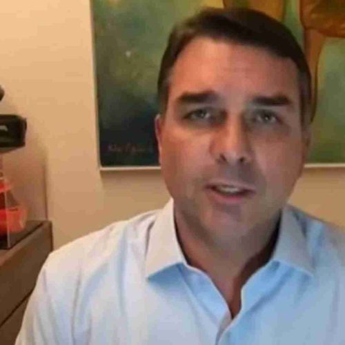 Senador Flávio Bolsonaro afirma que “o problema com os EUA acaba se Jair Bolsonaro estiver nas urnas nas eleições 2026”