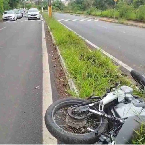 Jovem de 20 anos morre ao colidir contra um poste em Porto Ferreira (SP)