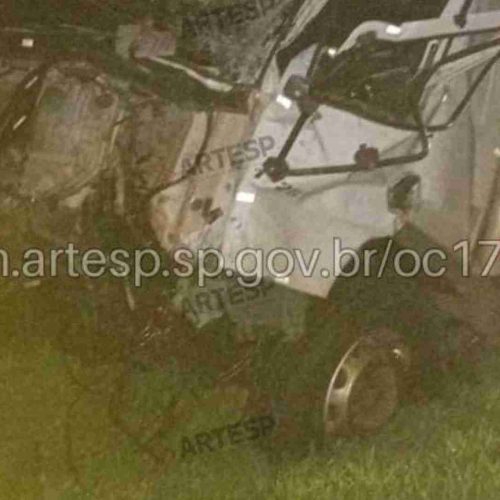 Motorista morre após caminhão colidir contra barreira no km 395 da Rodovia Anhanguera