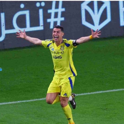 Cristiano Ronaldo é premiado com gol do ano na Liga Saudita; mais um prêmio na carreira de extremo sucesso do atleta