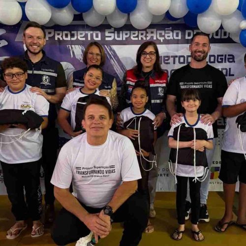 Tambaú (SP) celebra entrega de kimonos do Projeto Branco Zanon com presença de campeões