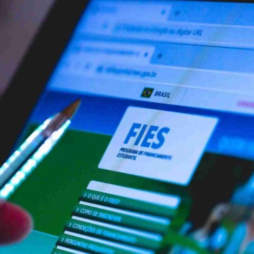 Estudantes inadimplentes com Fies poderão renegociar dívidas a partir de novembro