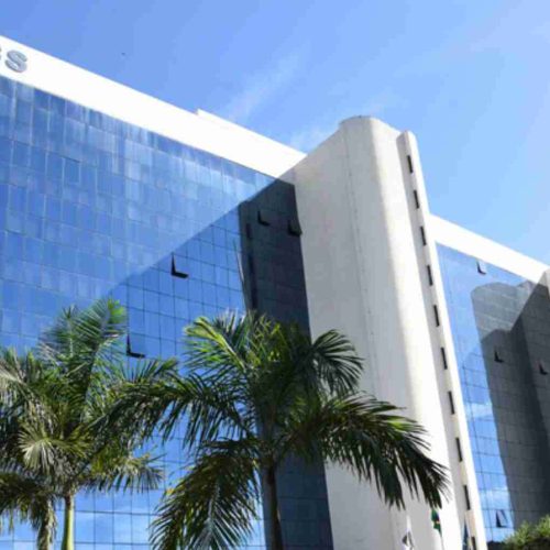 INSS suspende contrato com a Crefisa, por ser medida cautelar, a suspensão se aplica aos novos pagamentos de benefícios