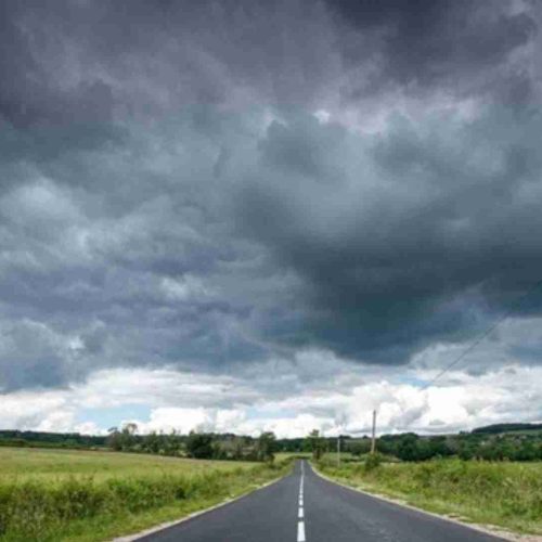 Novo ciclone deve atingir 5 estados brasileiros a partir de segunda-feira com chuva acima de 100 mm