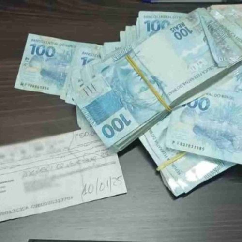 Vereador denuncia ter recebido R$ 100 mil para vender seu voto na Câmara