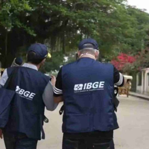 IBGE está com inscrições abertas para processos seletivos simplificados; salários de R$ 2.676,24 a R$ 3.379,00.