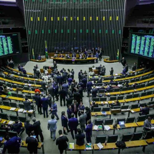 Câmara aprova PL Antifacção, com diminuição de Fundos para Políca Federal, em derrota do governo Lula