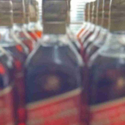 Operação da PC encontra 104 garrafas de bebidas alcoólicas com sinais evidentes de falsificação no interior de SP