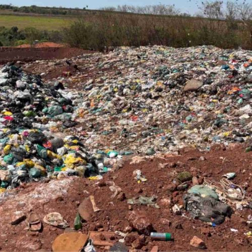 Aterro Municipal de Porto Ferreira acumula multas e risco de interdição por falhas operacionais