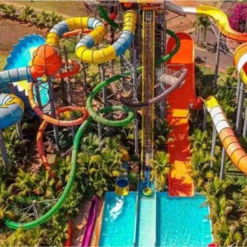 Tragédia no Parque Aquático de Olímpia: adolescente de 15 anos morre após queda de toboágua