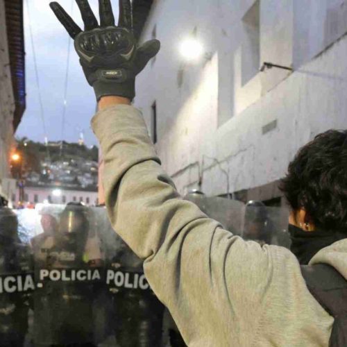 Governo do Equador decreta estado de exceção após protestos contra aumento do diesel