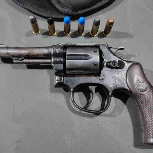Polícia Militar prende homem por porte ilegal de arma de fogo em Porto Ferreira