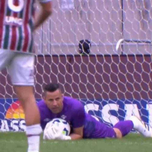 Fluminense vence Fortaleza no Maracanã e goleiro Fábio iguala recorde histórico
