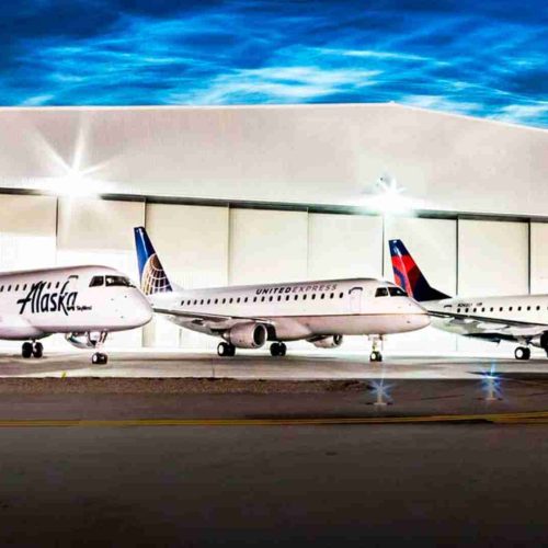 Com enorme frota de jatos Embraer, empresa americana preciona governo Trump sobre o “tarifaço” contra o Brasil