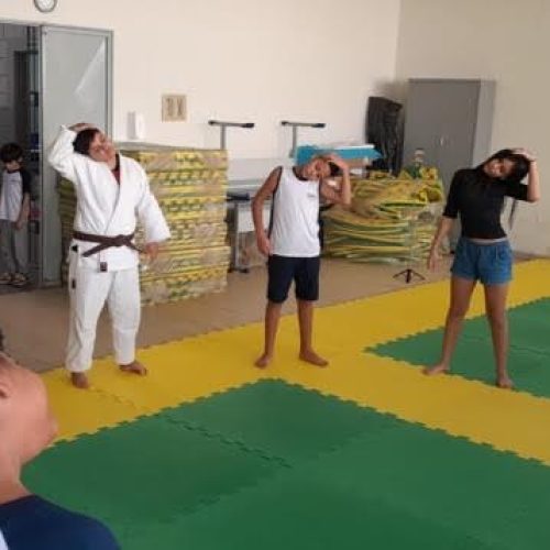 Teve início o “Projeto Superação” com aulas de judô na “Emef Prof.ª Ruth Teixeira” de Porto Ferreira
