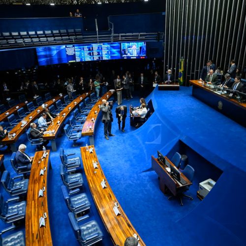 Senado aprova isenção de Imposto de Renda para quem ganha até dois salários mínimos