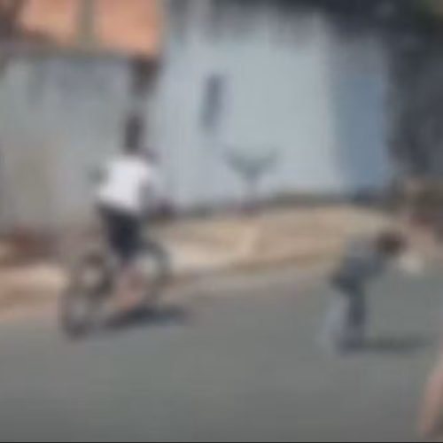 Criança de 4 anos é ferida por tijolo arremessado em rua de Pirassununga