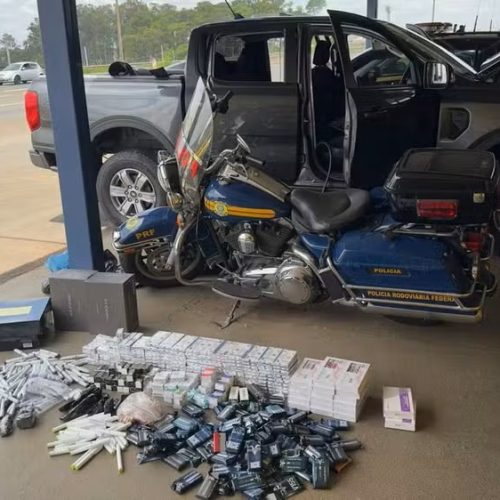 Homem é preso com anabolizantes e emagrecedores escondidos em caminhonete no interior de SP