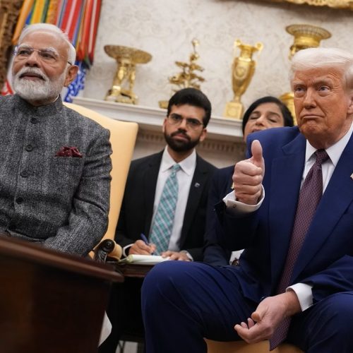 Trump impõe tarifaço de 50% contra a Índia por compra de petróleo russo