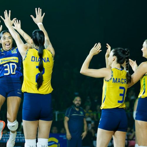 Brasil vence Porto Rico por 3 a 0 e garante liderança do grupo no Mundial de Vôlei