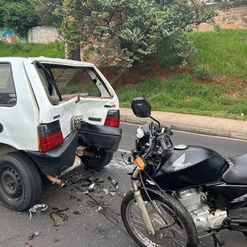 Motociclista é arremessado para dentro de carro e sofre grave ferimento no pescoço em São Carlos