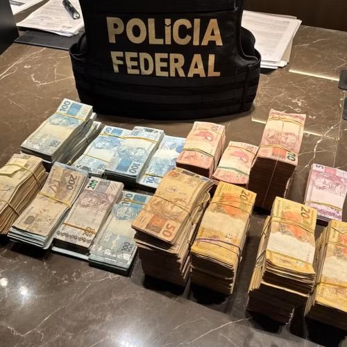 PF mira familiares de senador em nova fase da Operação Sem Desconto
