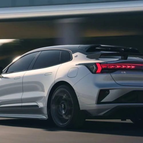 China propõe nova regra que limita a aceleração de carros, ameaçando o prazer de dirigir